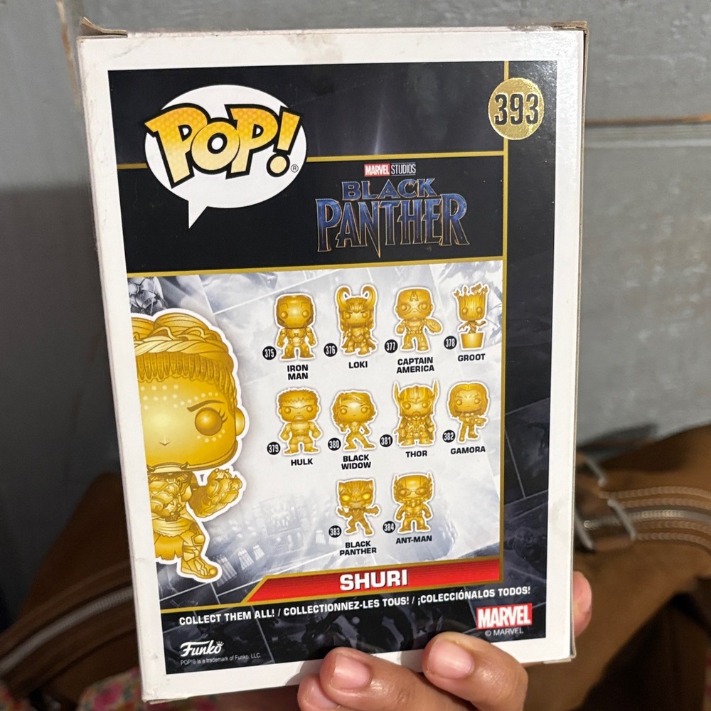 Funko Pop! Marvel Shuri Exclusive Gold Figure - Picture 4 of 4